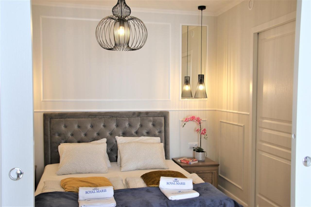 Royal Maris 3 Apartments: Prime Location *