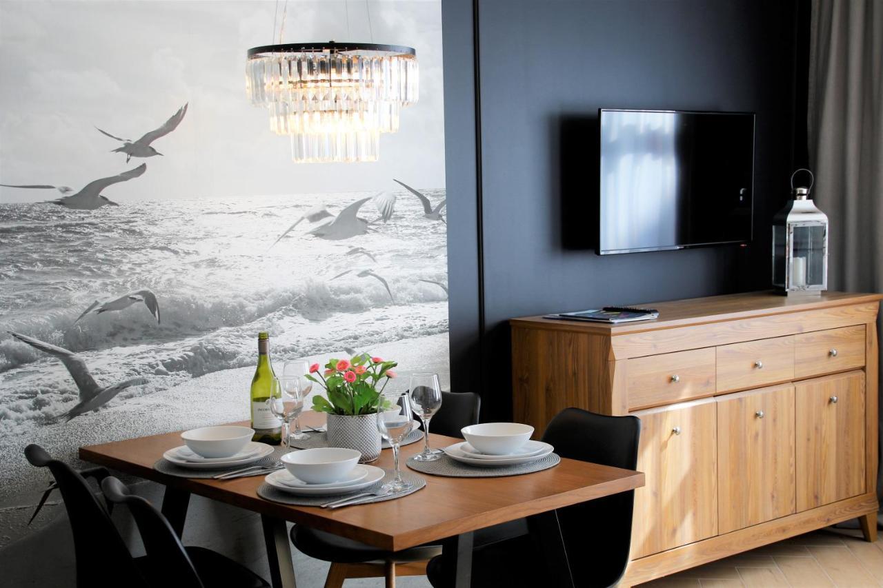 Royal Maris 3 Apartments: Prime Location *