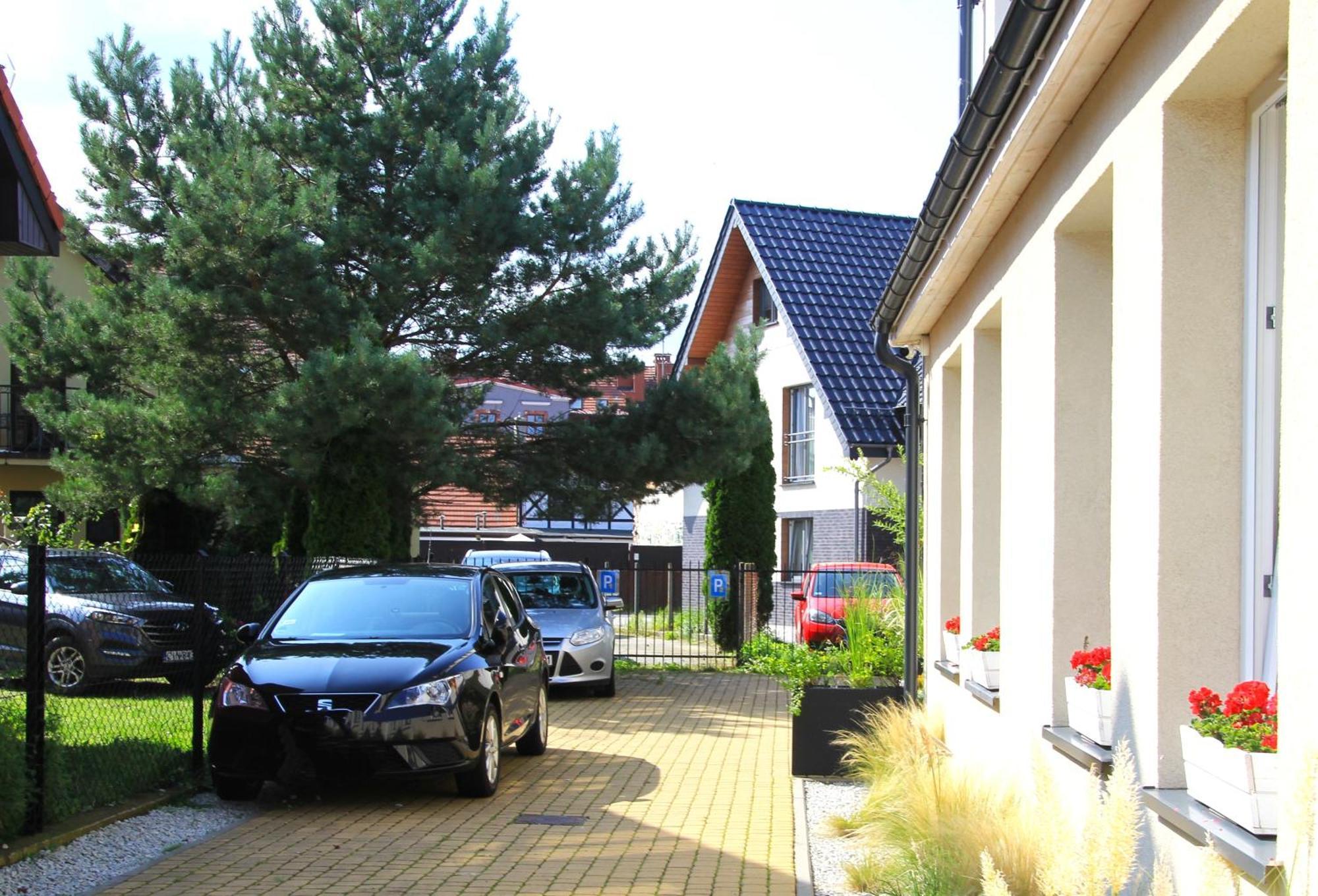 Royal Maris 3 Apartments: Prime Location Apartment